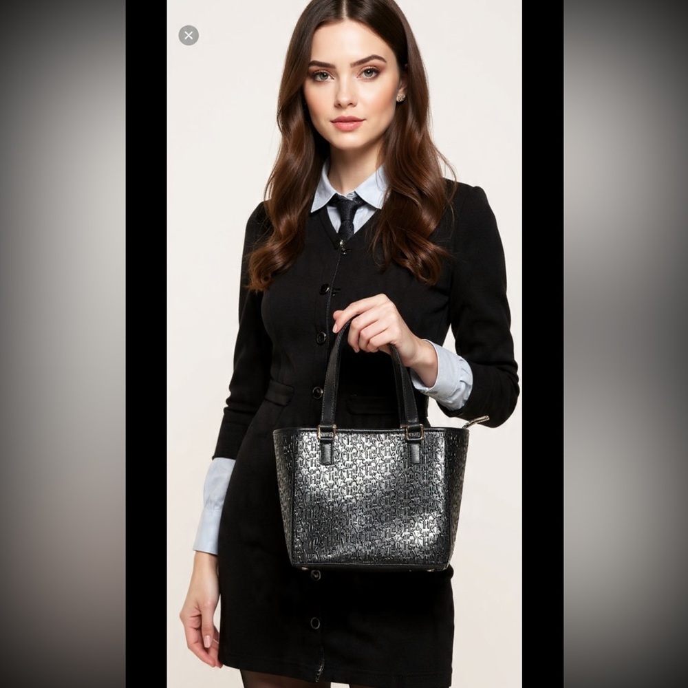 NwOT Victor Hugo Shoulder Bag Black 💞